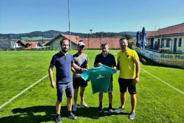 Dankeschön an Holzbau Seipelt & Sport Rott – Trikots für unsere C-Junioren Mannschaft
